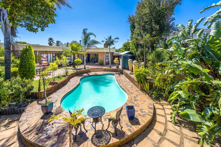 4 Bedroom Property for Sale in Sonnekuil Western Cape